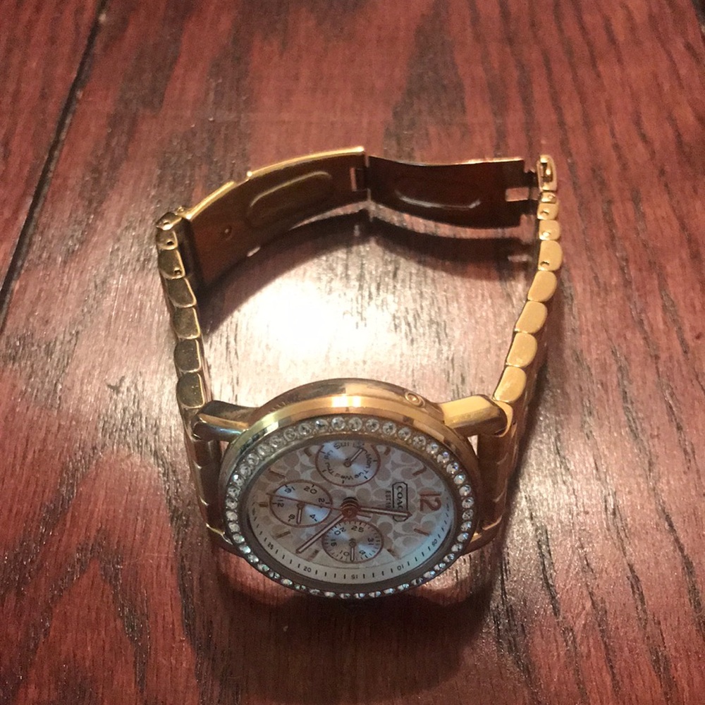 Women’s Watch - Picture 5 of 8